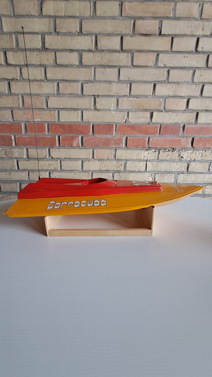 Vintage Rennboot Barracuda Modellboot Nr.10