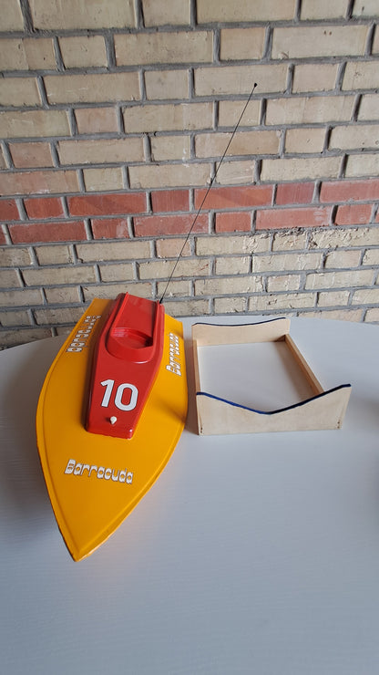 Vintage Rennboot Barracuda Modellboot Nr.10