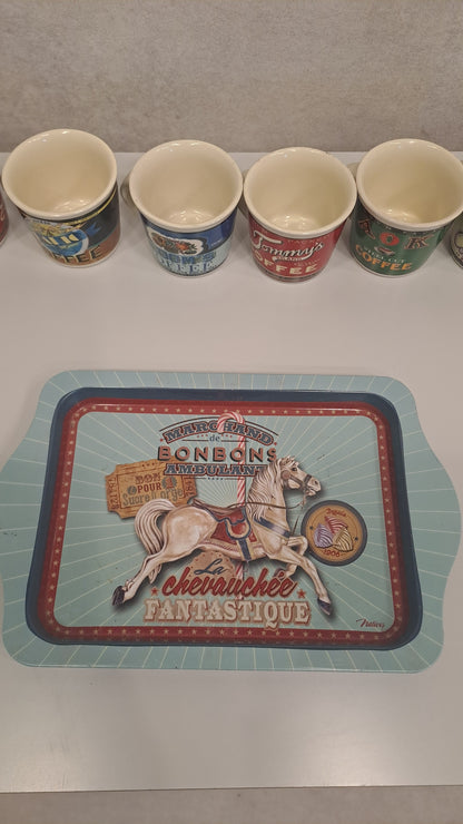 Natives Vintage-Stil Kaffee-Set: 6 Tassen und Metall-Tablett