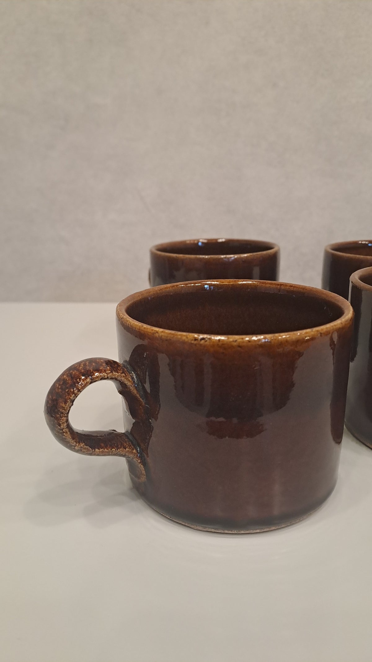 4er Set Vintage Steinzeug Tassen Studiokeramik 70er in braun