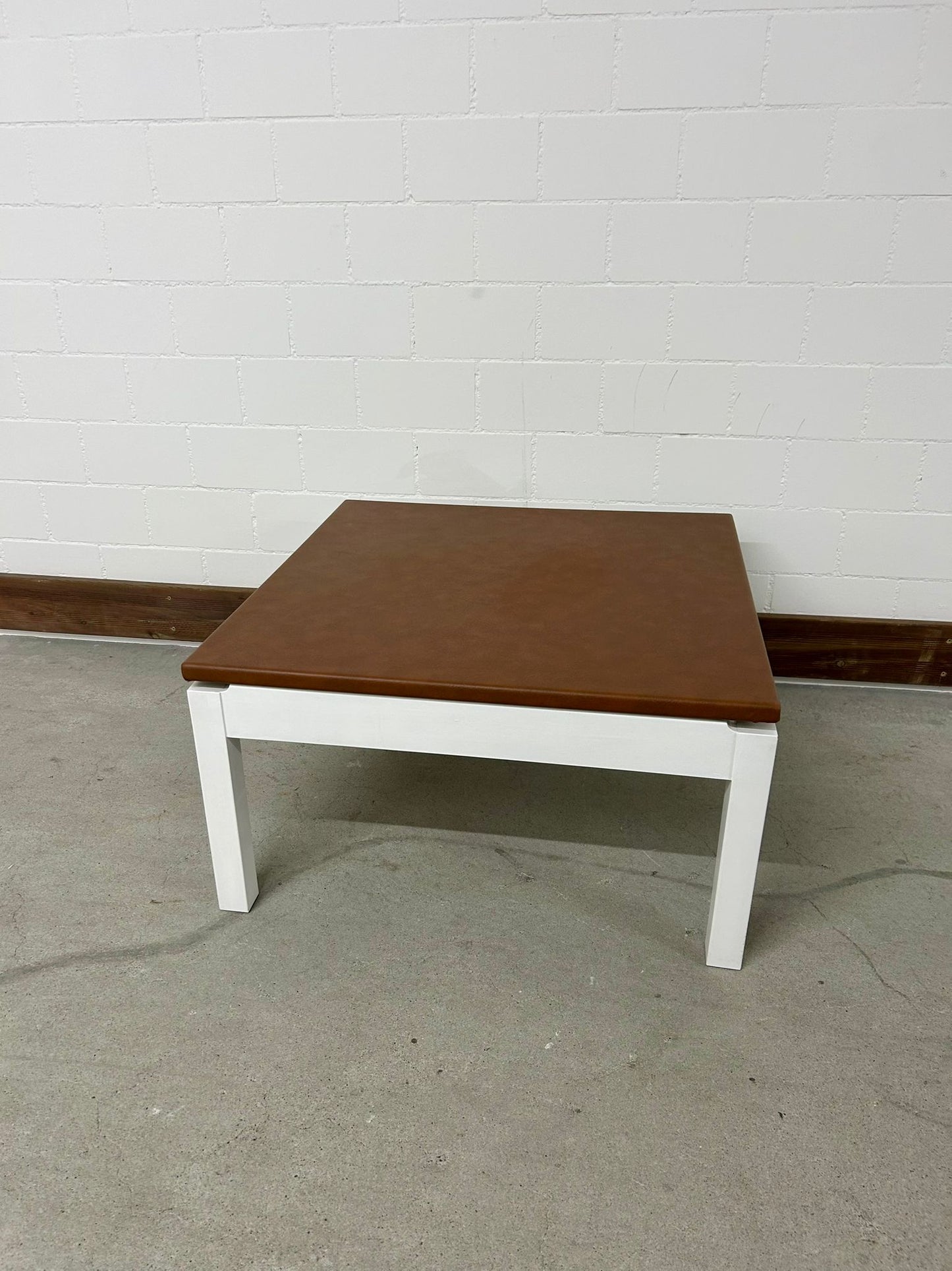 Couchtisch Beistelltisch brauner Lederlook Gestell weiss