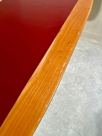 Ausziehbarer Tisch absolut Retro aus den 70er Jahren rot