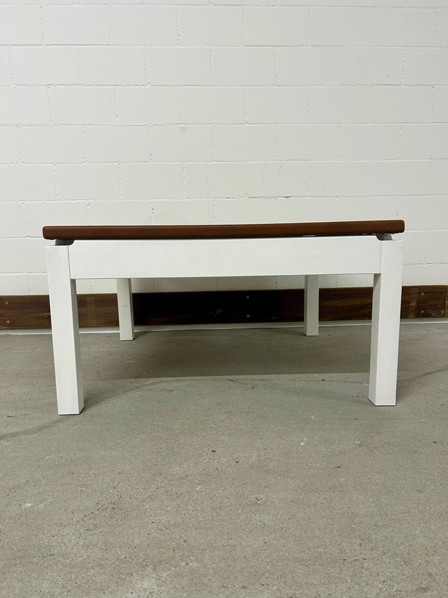 Couchtisch Beistelltisch brauner Lederlook Gestell weiss