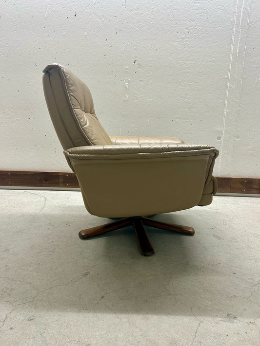 Mid-Century Leder Drehsessel, Möbelindustrie SEM