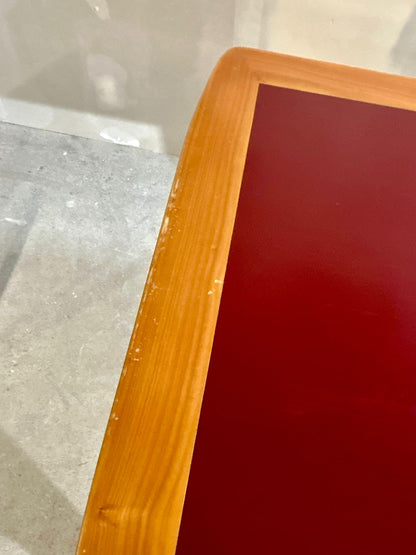 Ausziehbarer Tisch absolut Retro aus den 70er Jahren rot