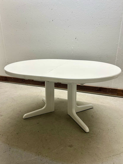 Weisser Ausziehtisch, oval, Esstisch aus massiv Holz