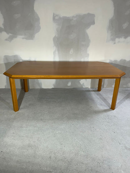 Robuster Vintage Esstisch aus Holz stabil 220 cm Tisch