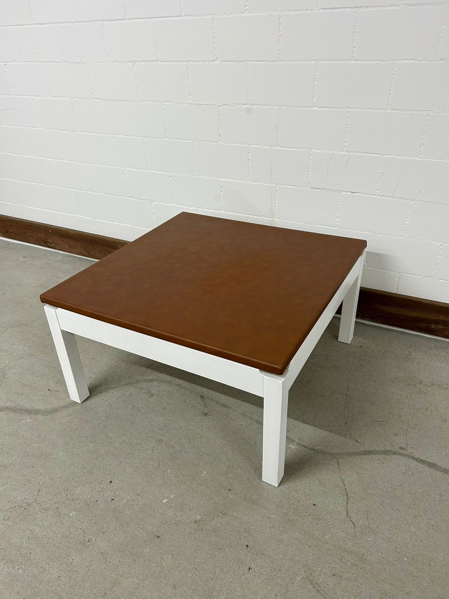 Couchtisch Beistelltisch brauner Lederlook Gestell weiss