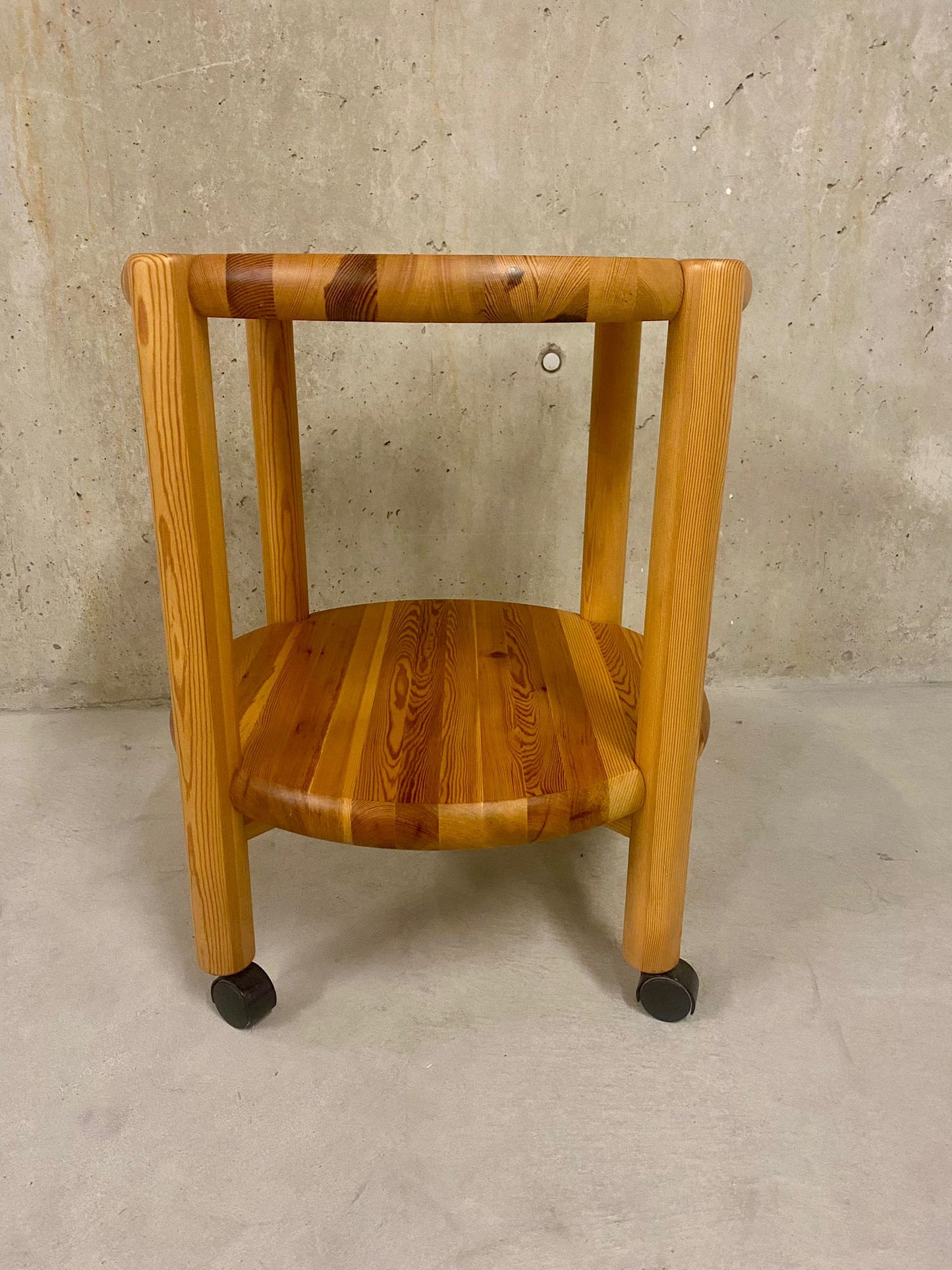 Beistelltisch"Rainer Daumiller" Kiefernholz, Rollen, Holz