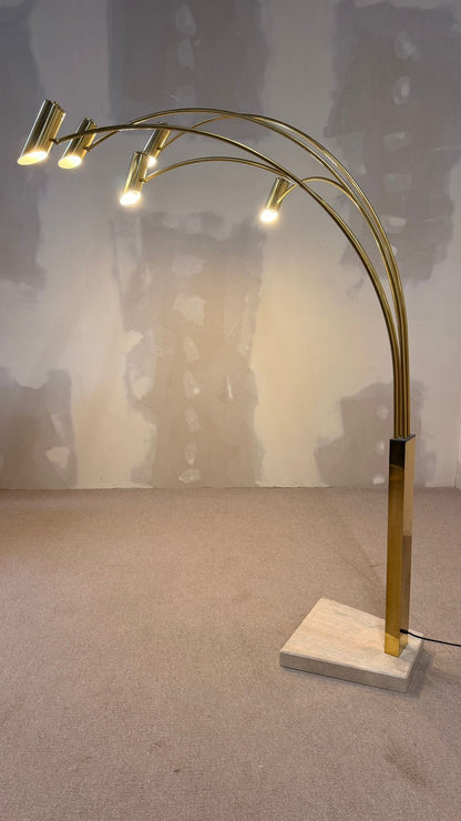 Italienische Bogenlampe mit 5 Armen Travertin Messing