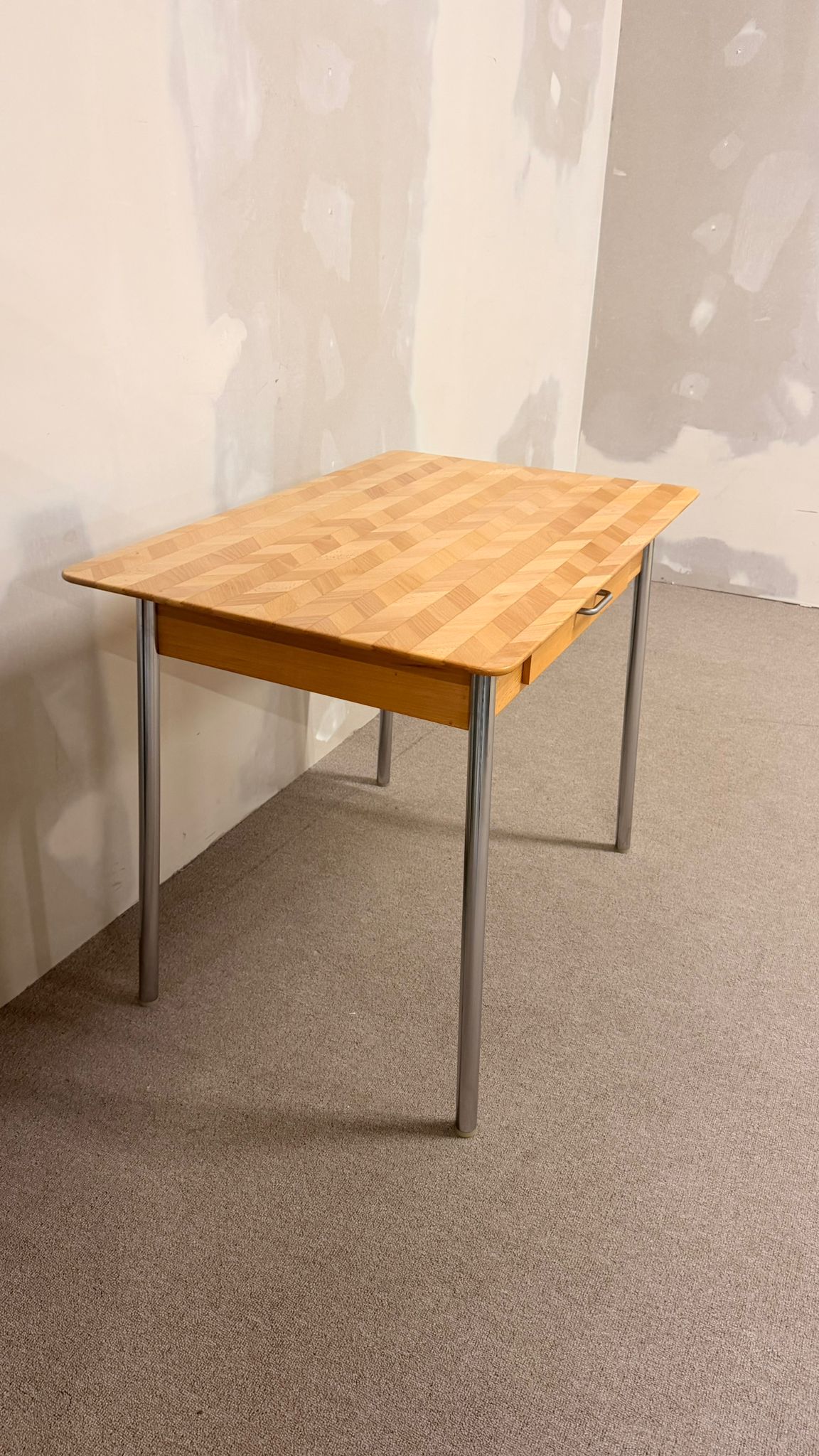 Vintage Küchentisch Esstisch Schreibtisch mit Würfelparkett