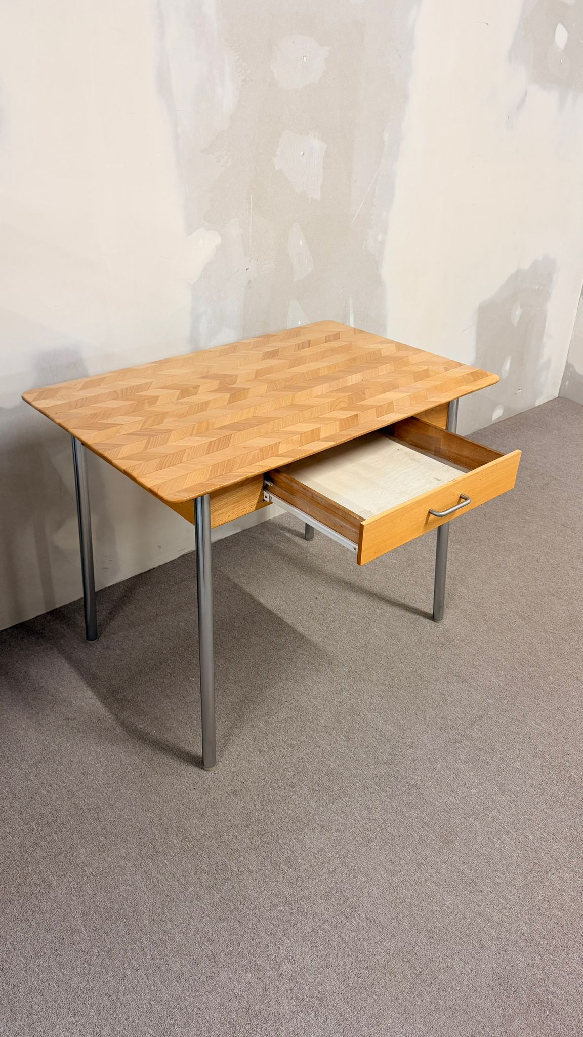 Vintage Küchentisch Esstisch Schreibtisch mit Würfelparkett