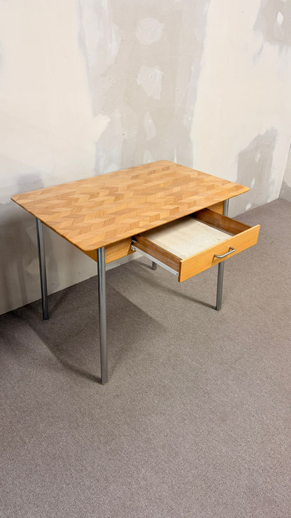 Vintage Küchentisch Esstisch Schreibtisch mit Würfelparkett