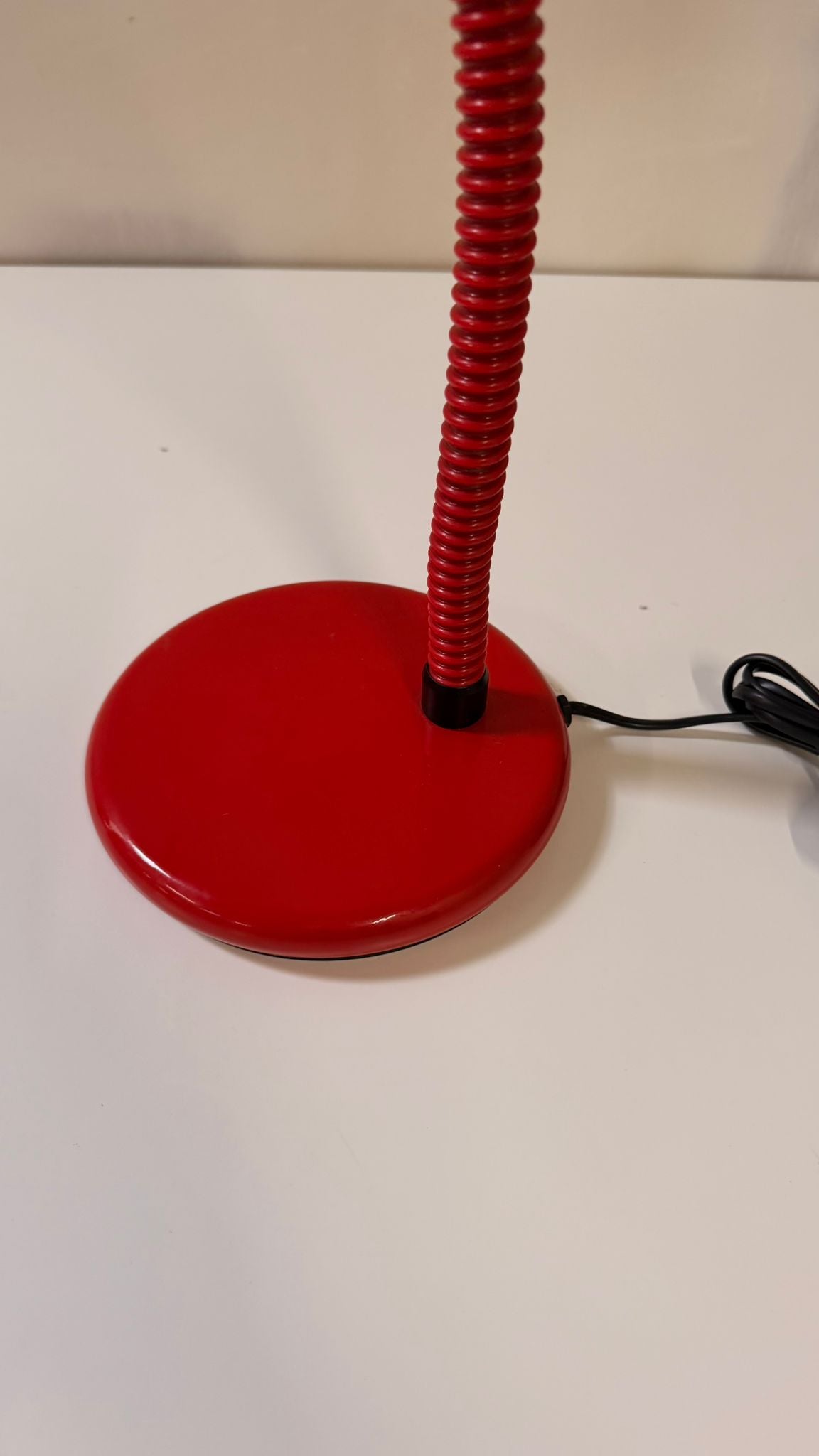 Rote italienische Space Age Tischlampe mit Schwanenhals 70`s