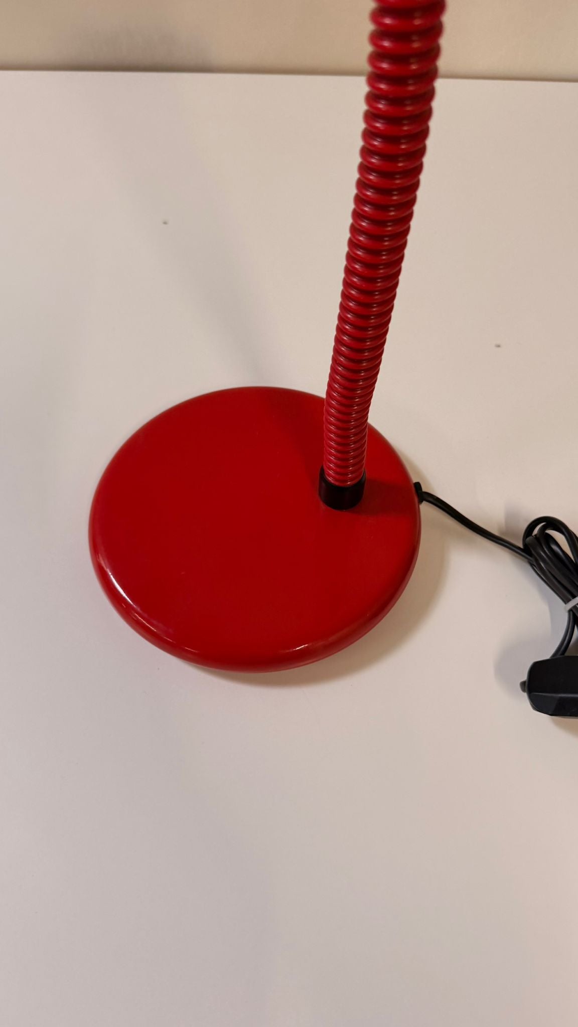 Rote italienische Space Age Tischlampe mit Schwanenhals 70`s