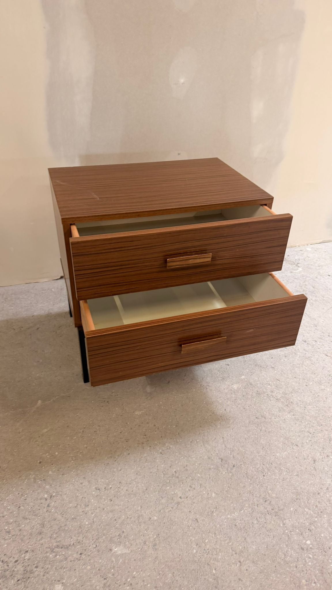 Mid Century Kommode Nachttisch mit 2 Schubladen 60er Jahre