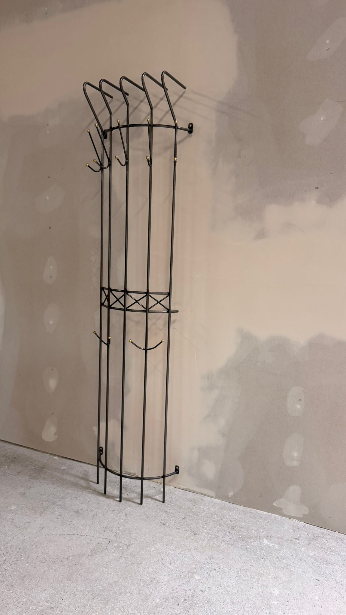 Garderobe mit Wandmontage aus Metall