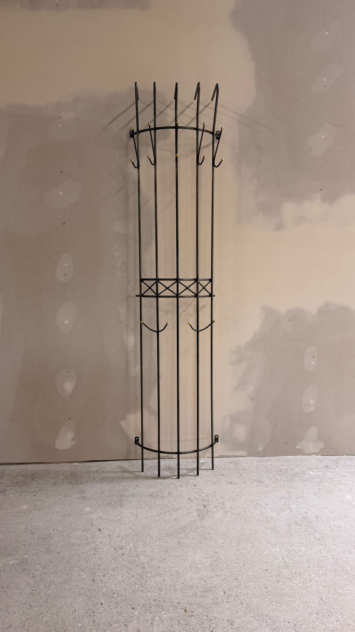 Garderobe mit Wandmontage aus Metall