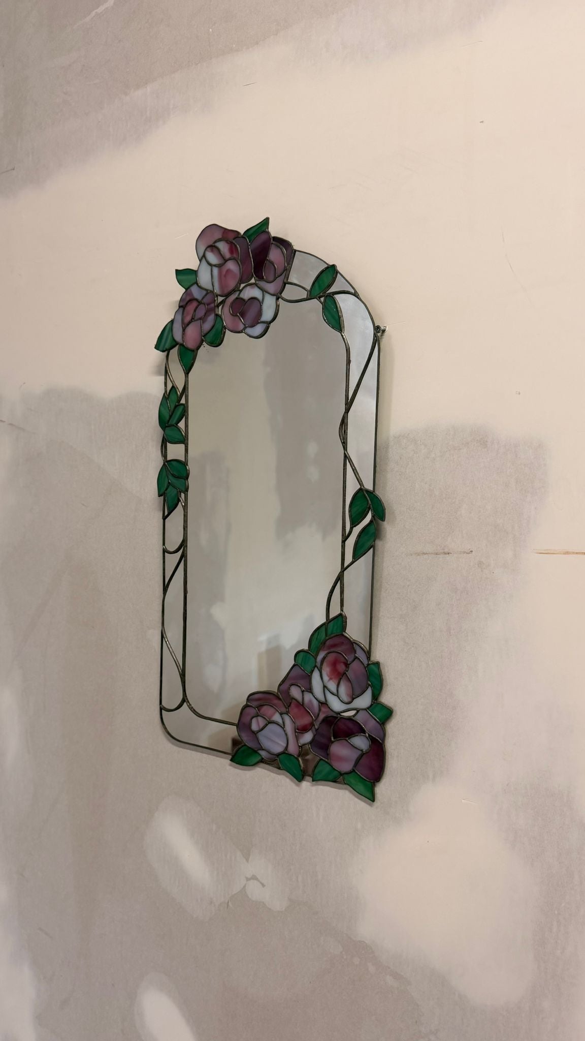 Vintage Spiegel im Tiffany-Stil Buntglasrahmen Rosenmotiv