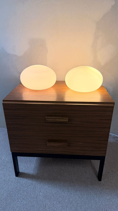 Space Age Tischlampe in Kieselsteinform Opalglas,2