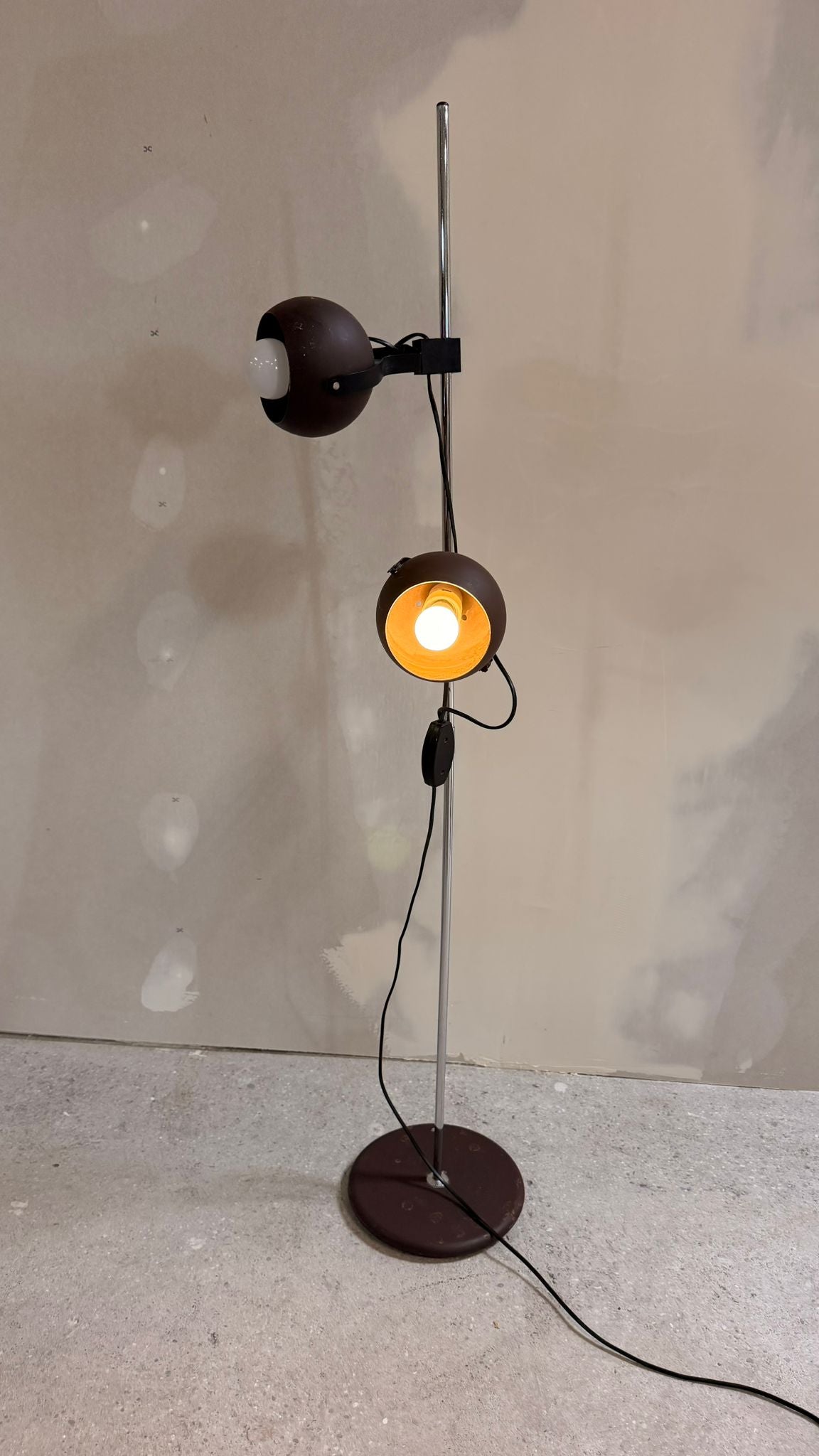Space Age Stehlampe 2-flammig Augapfel-Spots in Braun Metall