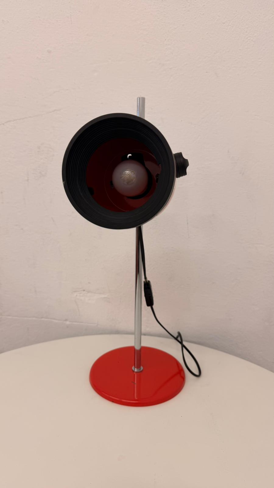 Vintage Space Age Tischlampe, Industrial Look in rot 70`s