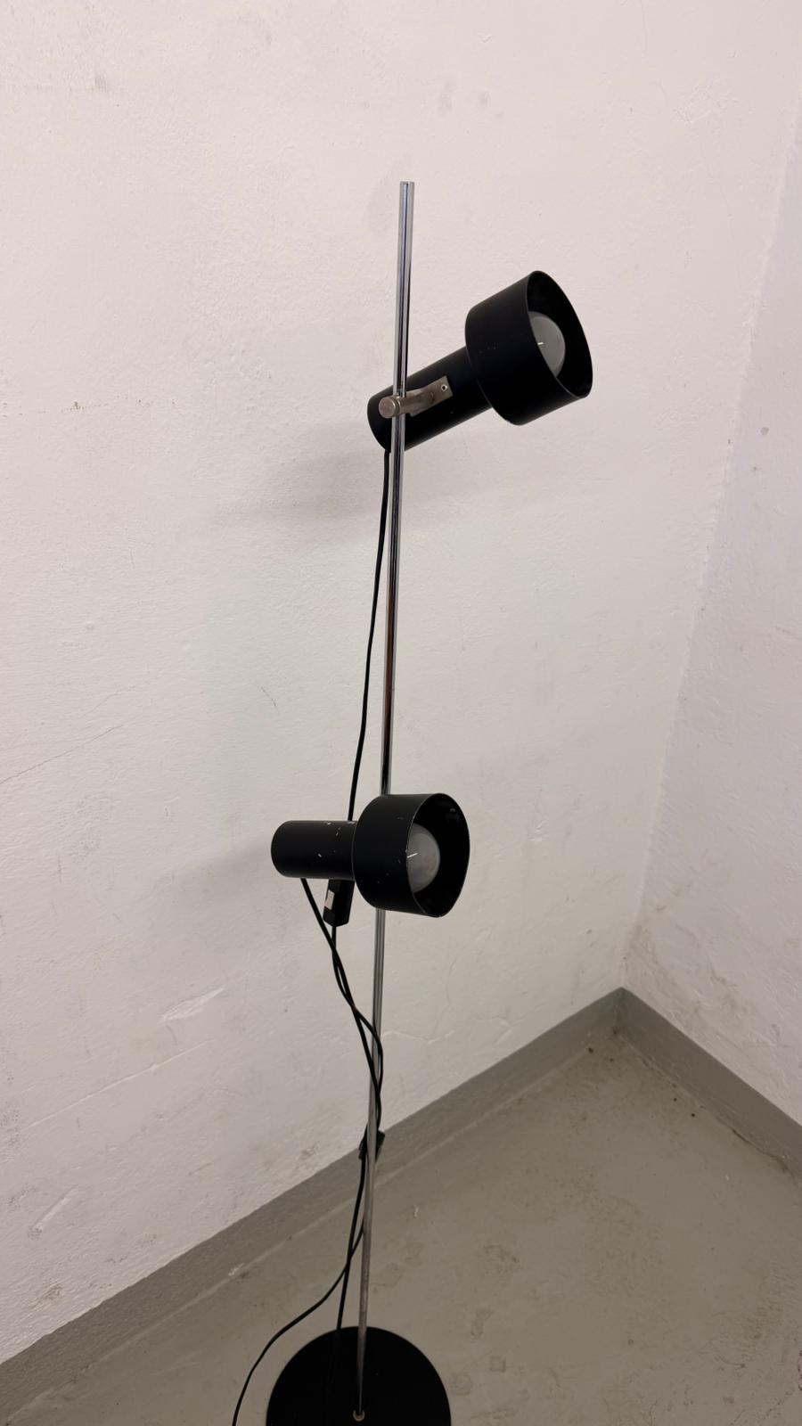 Vintage Spot Stehlampe 2-flammig Metall schwarz, verstellbar