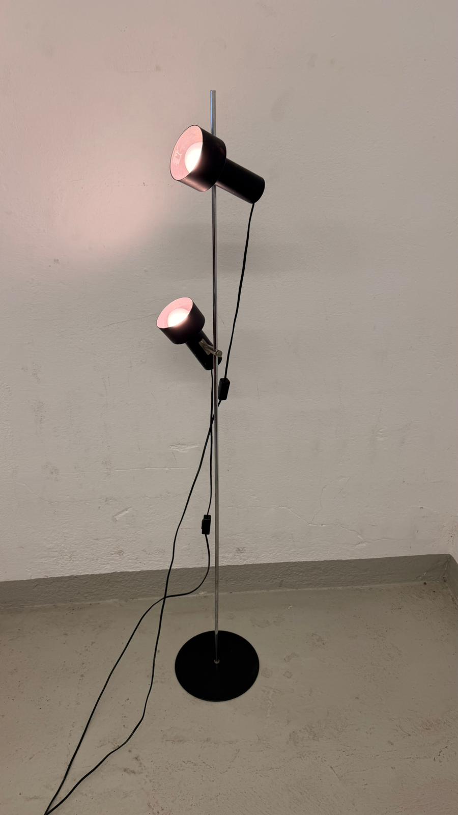 Vintage Spot Stehlampe 2-flammig Metall schwarz, verstellbar