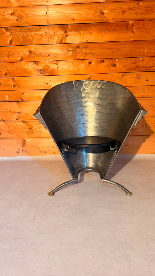 Postmoderner skulpturaler Sessel von Steel Line aus den 80er