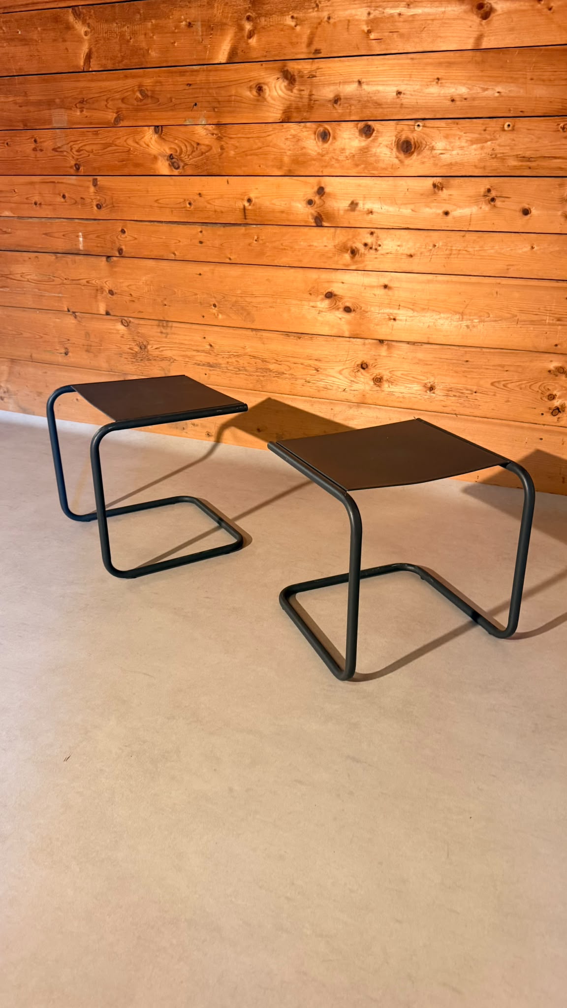 Club Beistelltisch Mattschwarz von FIAM Freischwinger Design