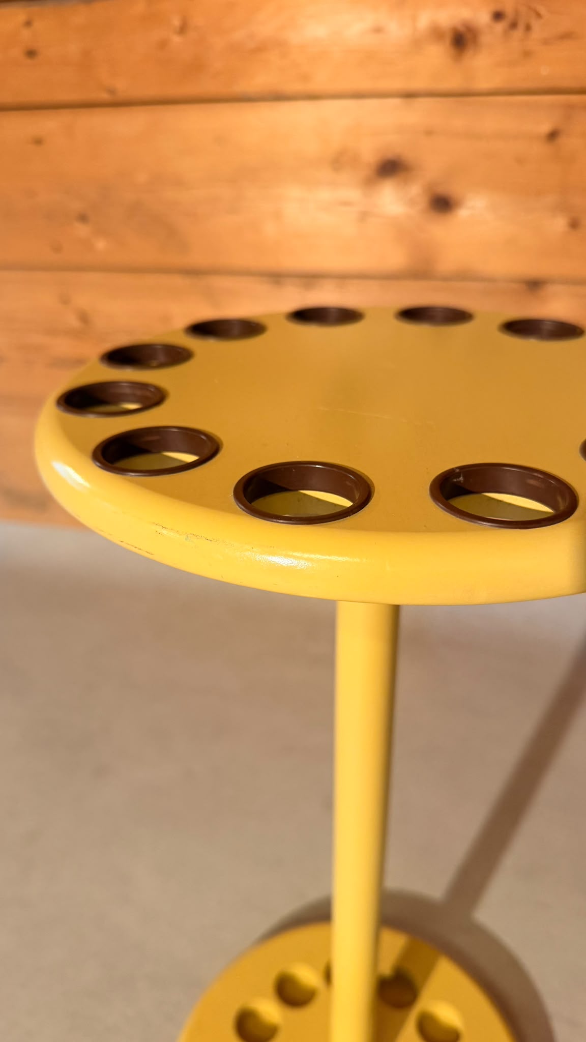 Vintage Design Regenschirmständer Gelb aus den 80er
