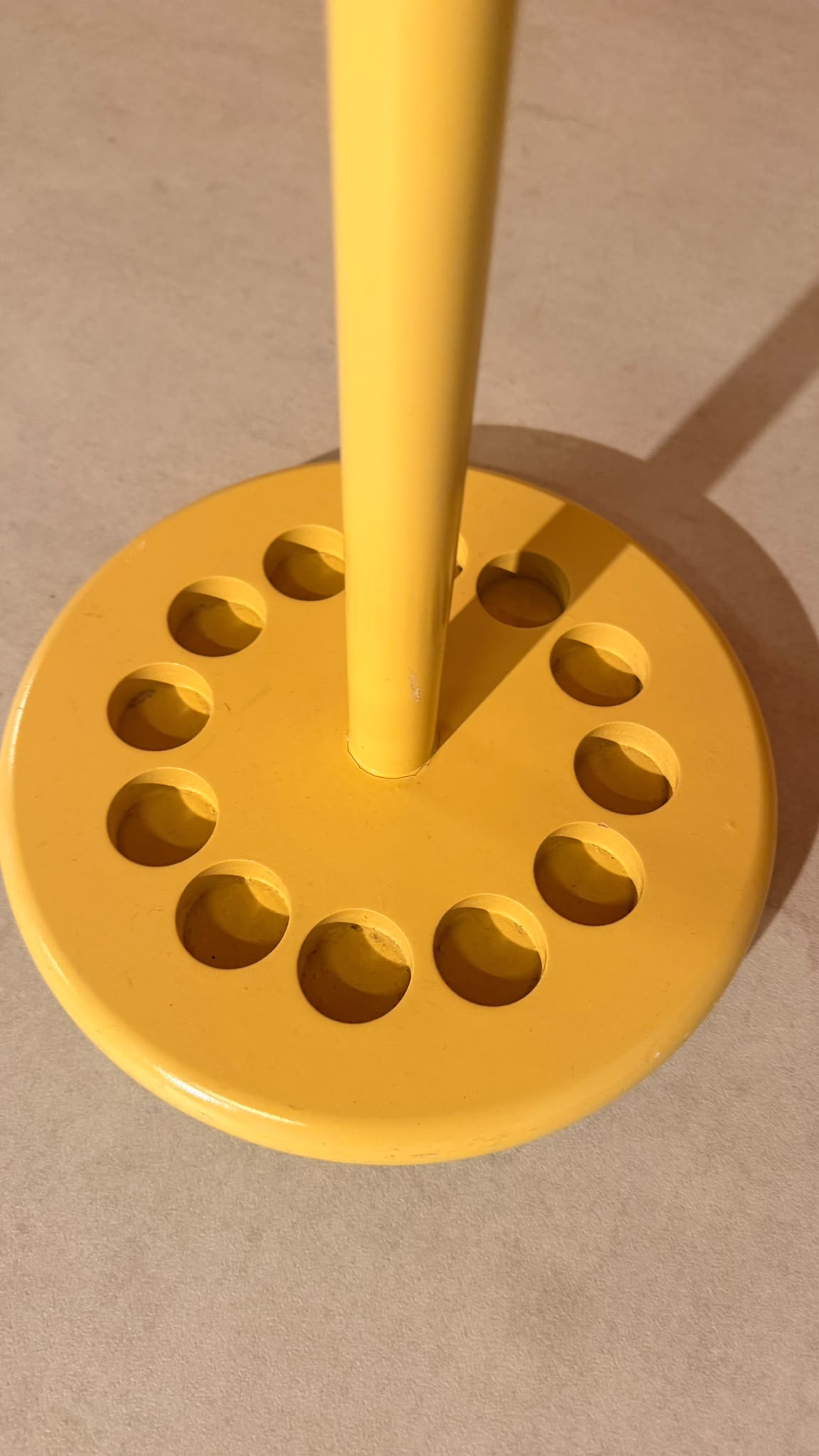 Vintage Design Regenschirmständer Gelb aus den 80er