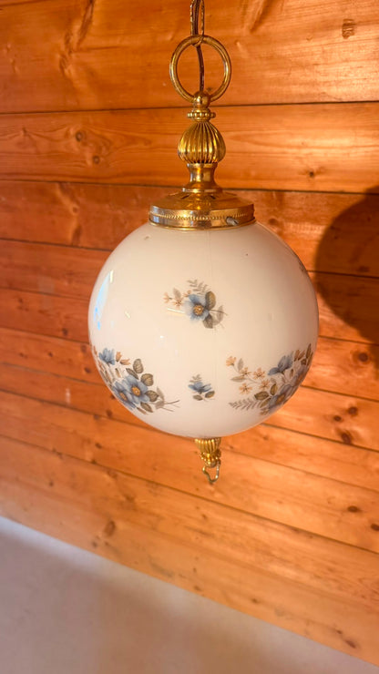 Vintage Hängelampe Opalglas Messing Blumenmuster aus Italien