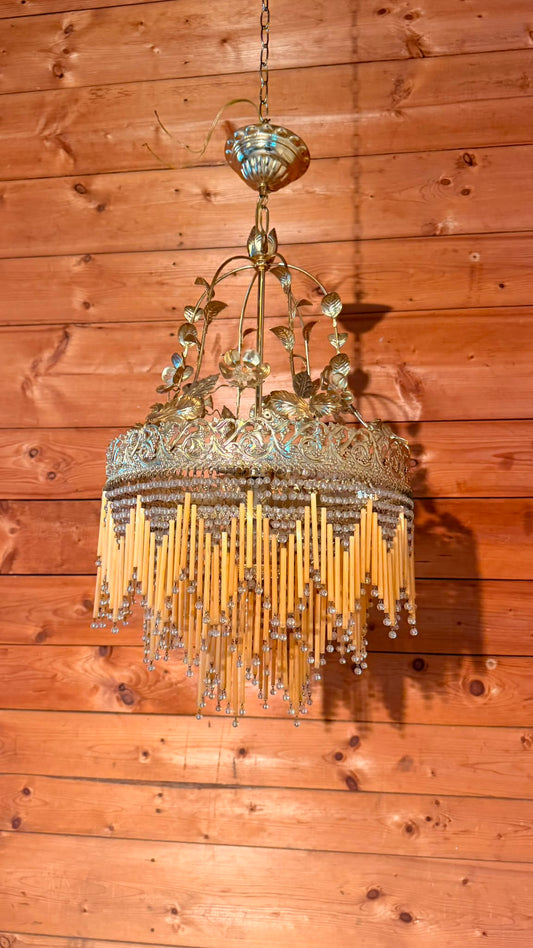Italienischer Kronleuchter mit Kristallbehang und Messing