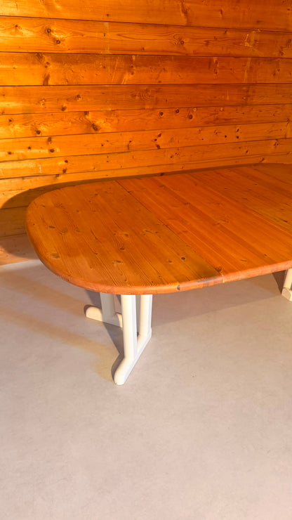 Esstisch aus Kiefer Massivholz im Landhaus Stil, ausziehbar