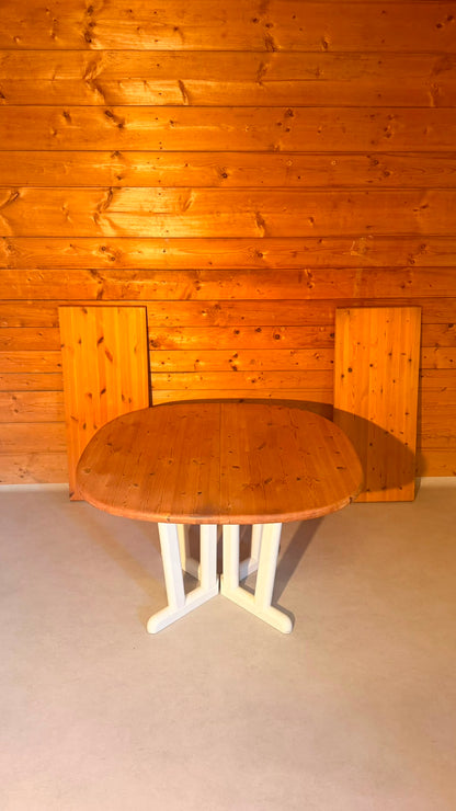 Esstisch aus Kiefer Massivholz im Landhaus Stil, ausziehbar