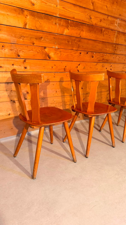 4 Vintage Holzstühle im Landhausstil Schweizer Möbel