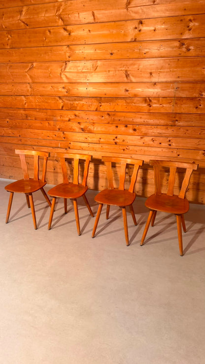 4 Vintage Holzstühle im Landhausstil Schweizer Möbel