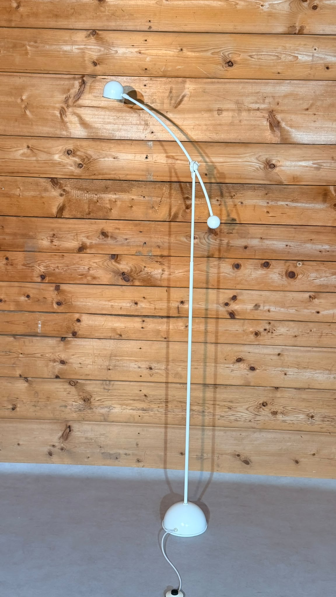 Schweizer Vintage Schwingarm Stehleuchte mit Gegengewicht