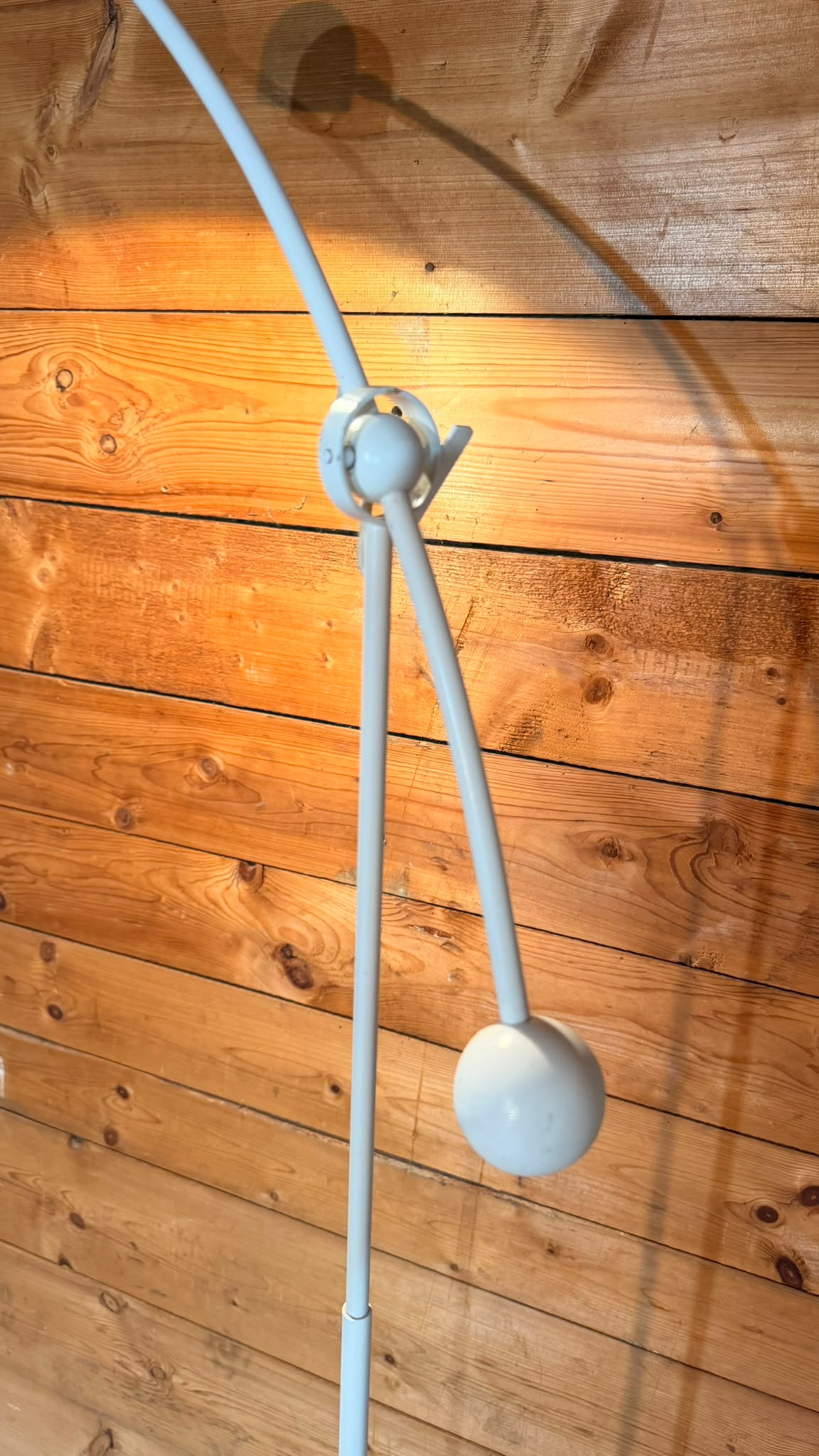 Schweizer Vintage Schwingarm Stehleuchte mit Gegengewicht