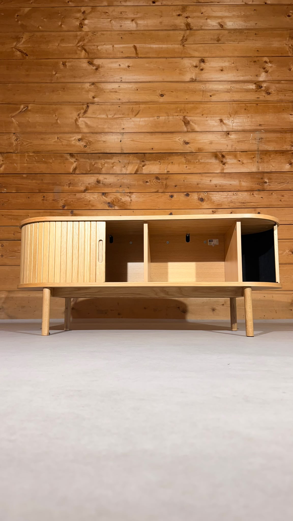 JYSK LYNGVIG TV Bank Sideboard Eiche mit Schiebetüren
