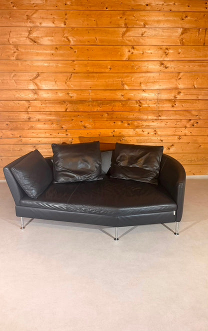 Dreipunkt Design Sofa aus schwarzem Leder 2-Sitzer