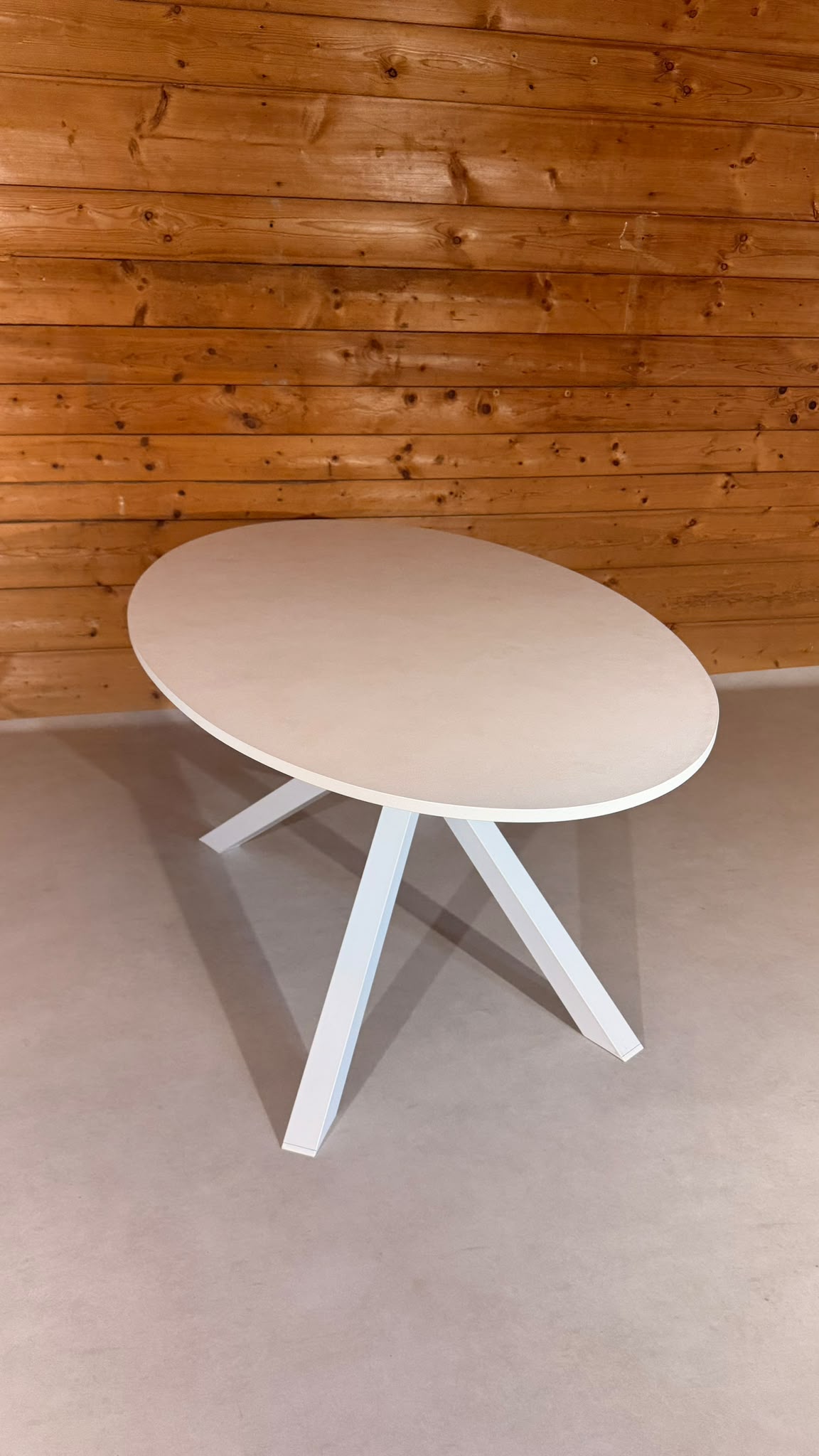IKEA MARIEDAMM Ovaler Tisch Weiss Metallgestell