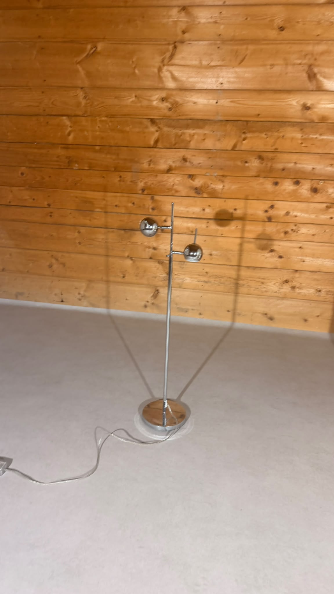Space Age Design Stehlampe Chrom 2-flammig Kugelspots