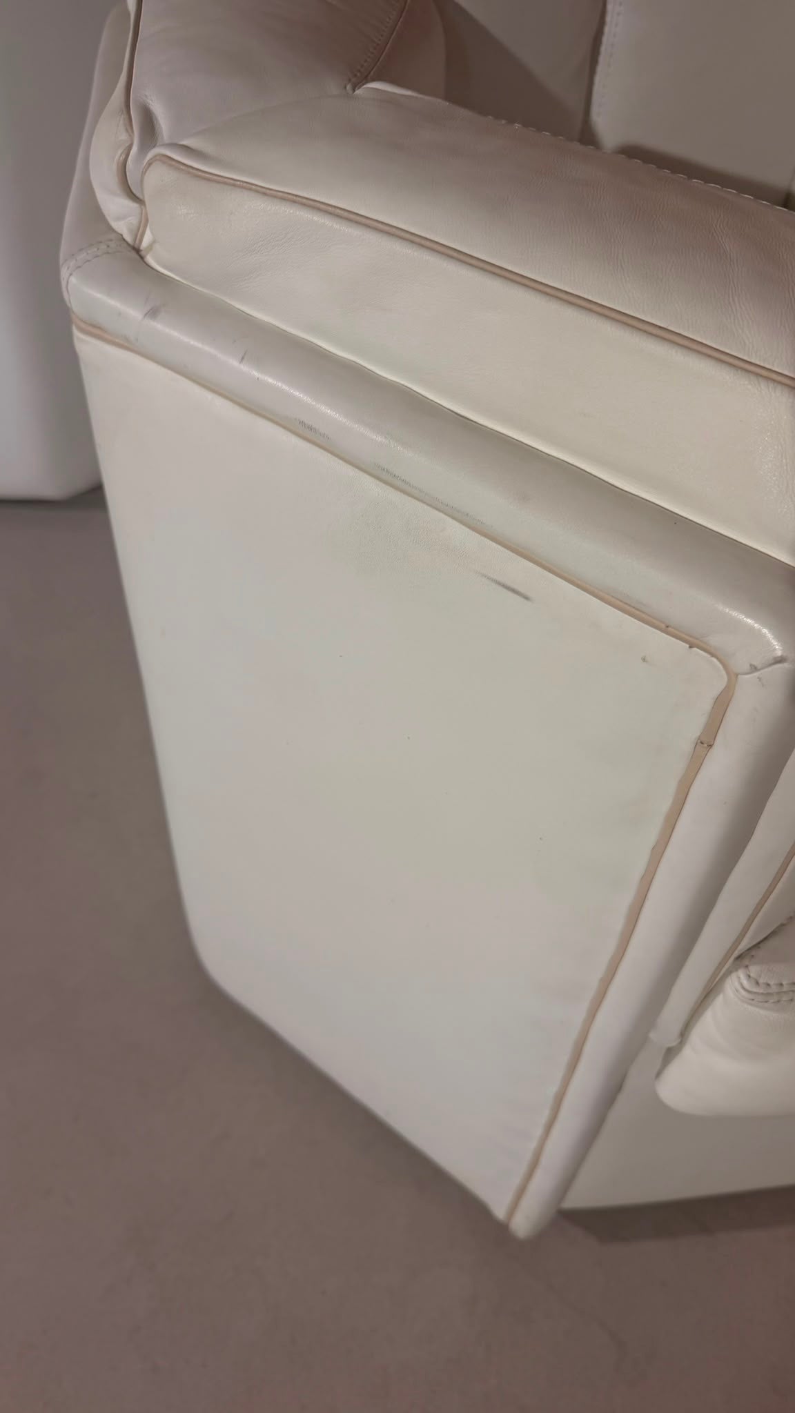 2 Postmoderne Oktagon Loungesessel aus Leder aus den 80er