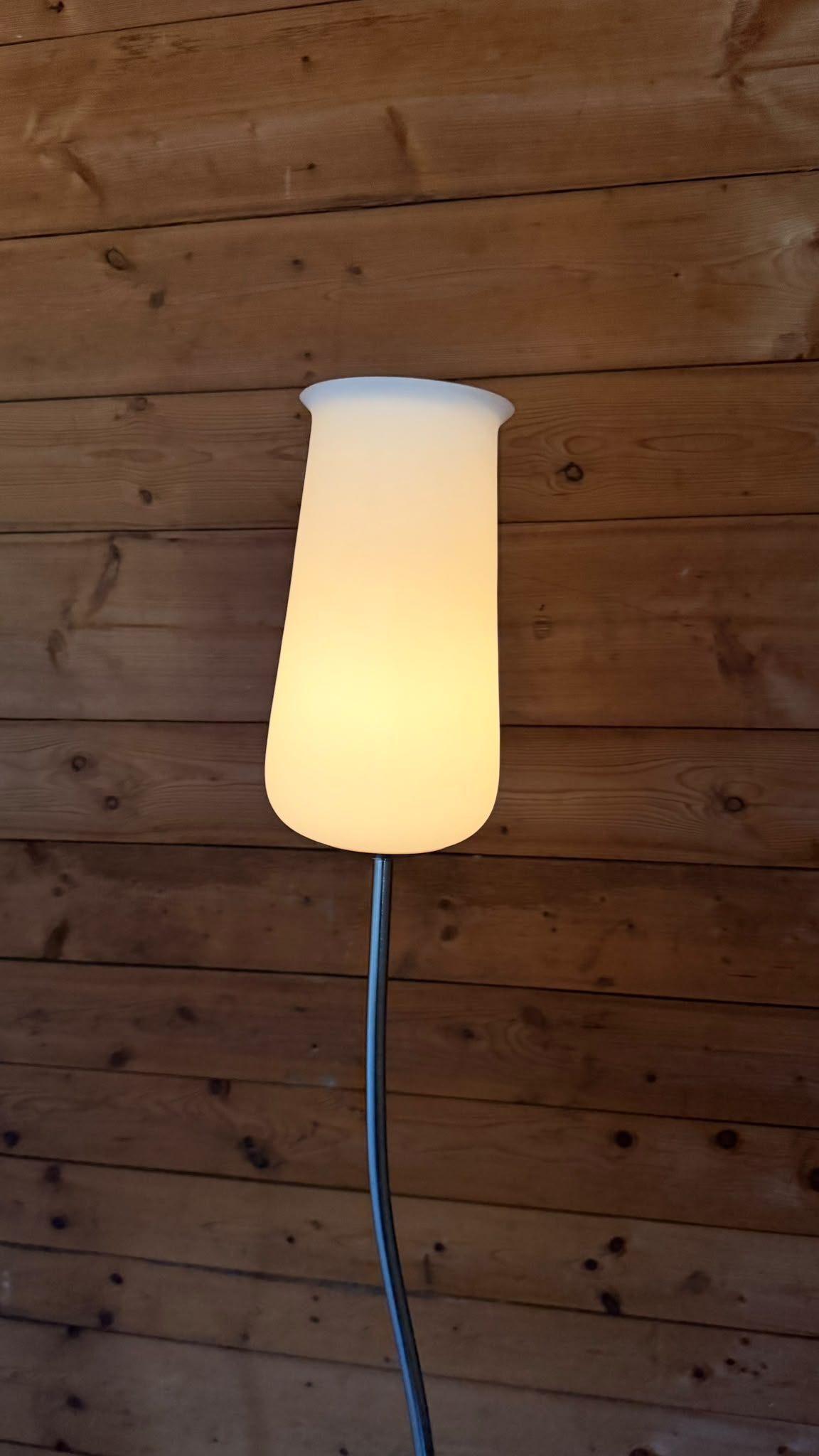 Postmoderne italienische La Relco Stehlampe in Tulpenform