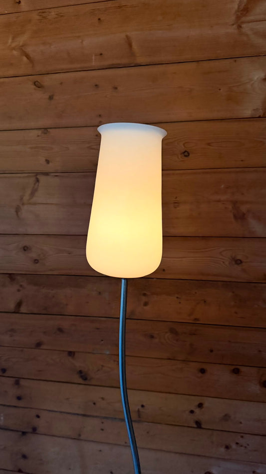 Postmoderne italienische La Relco Stehlampe in Tulpenform