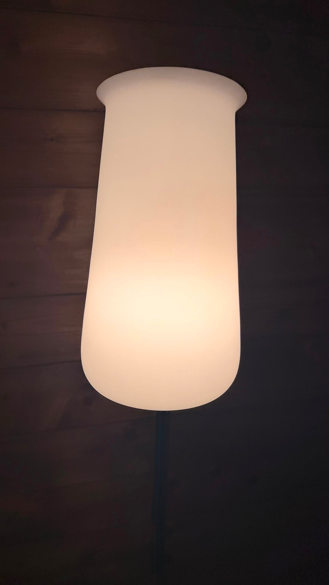 Postmoderne italienische La Relco Stehlampe in Tulpenform