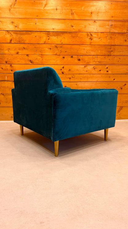 Eleganter Samt Sessel in Petrol mit goldenen Metallfüssen