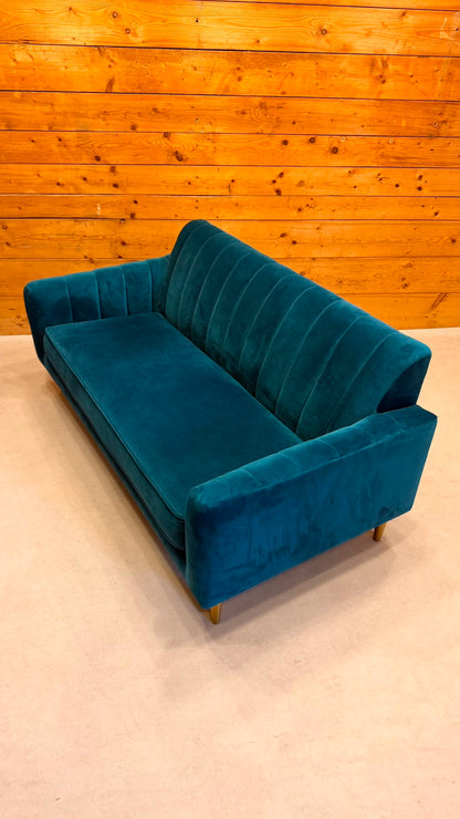 Elegantes 2-Sitzer Samt Sofa in Petrol goldene Metallfüsse